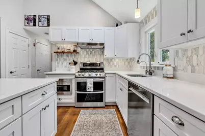 9 Washburn Pl, Dennis, MA 02641 - Photo 14