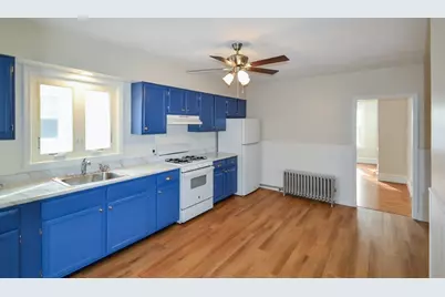 76 Brown St #2, Waltham, MA 02453 - Photo 2