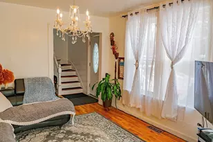 1 Rhodes, Saugus, MA 01906 - Photo 4