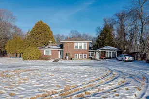 731 Hilldale Ave, Haverhill, MA 01832 - Photo 2