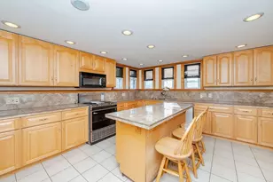 731 Hilldale Ave, Haverhill, MA 01832 - Photo 4