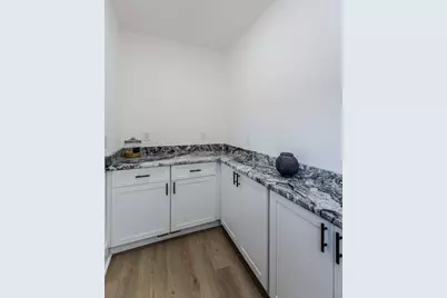 29 Griffin St, Palmer, MA 01069 - Photo 6