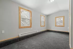 85 Roosevelt Ave, Athol, MA 01331 - Photo 30