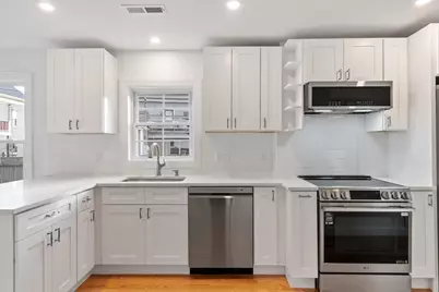 55 Mansfield St, Gloucester, MA 01930 - Photo 16