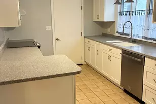 5 Ferncroft St, Longmeadow, MA 01106 - Photo 4