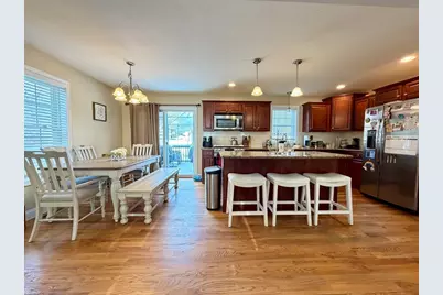 173 Russell St, Springfield, MA 01104 - Photo 2