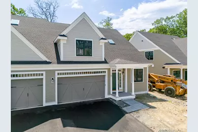 18 Talbot Lane #18, Reading, MA 01867 - Photo 2