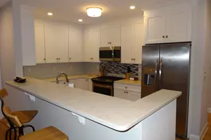 2 Inwood Dr, Woburn, MA 01801 - Photo 4