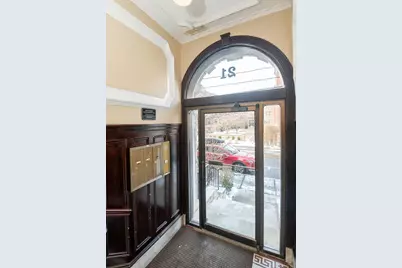 21 Green St #3, Brookline, MA 02446 - Photo 2