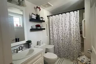 7 Assinippi Ave, Norwell, MA 02061 - Photo 6