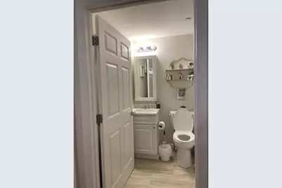 7 Assinippi Ave #203, Norwell, MA 02061 - Photo 8