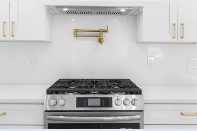 12 Lands End Rd, Tyngsborough, MA 01879 - Photo 8