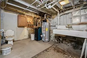 34 Putnam St, Somerville, MA 02143 - Photo 32