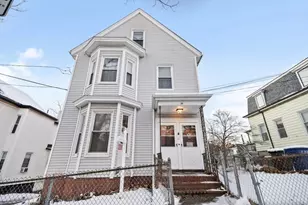 34 Putnam St, Somerville, MA 02143 - Photo 4