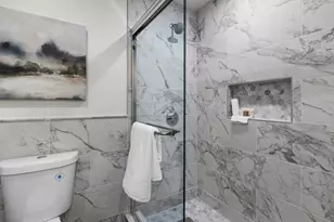 33 Sleeper St, Boston, MA 02210 - Photo 16