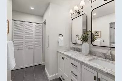 33 Sleeper St #104, Boston, MA 02210 - Photo 14