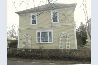 285 Hawthorn St #2, New Bedford, MA 02740 - Photo 2