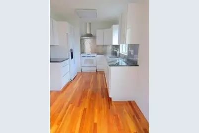 285 Hawthorn St #2, New Bedford, MA 02740 - Photo 4