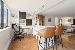 8 Whittier Pl, Boston, MA 02114 - Photo 10