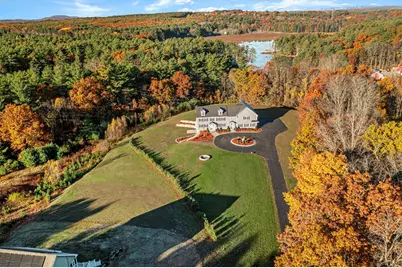 22 Townsend Rd, Shirley, MA 01464 - Photo 4