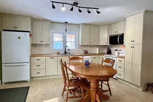 19 Arnold Rd, Sturbridge, MA 01518 - Photo 4