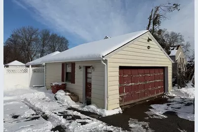 331 Burncoat St, Worcester, MA 01606 - Photo 4