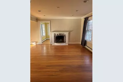 12 Pickwick, Marblehead, MA 01945 - Photo 2