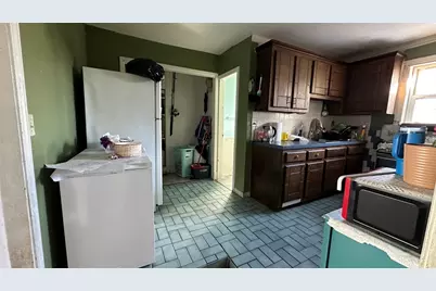 217 Plain St, Fall River, MA 02723 - Photo 30