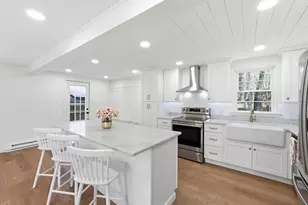 14 Bartlett St, Oxford, MA 01540 - Photo 1