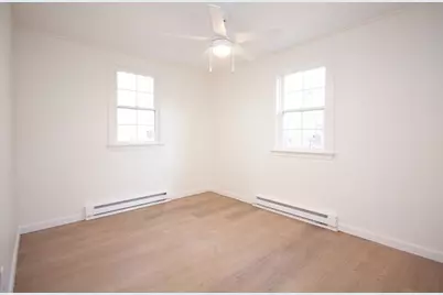 14 Bartlett St, Oxford, MA 01540 - Photo 8