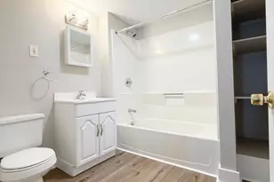 25 Kinsley St, Nashua, NH 03060 - Photo 4