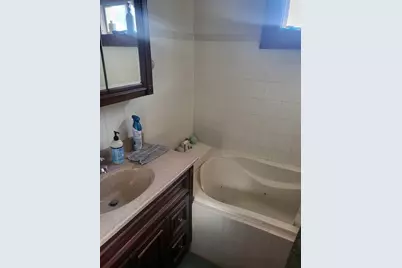 438 School St, Stoughton, MA 02072 - Photo 8