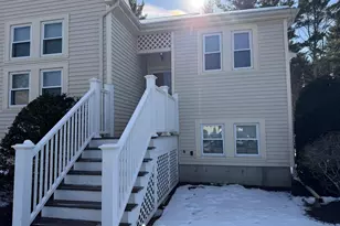 21 Lamplighter Ln, Easton, MA 02375 - Photo 2