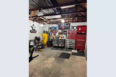 35 Randall Ave, Somerset, MA 02726 - Photo 8