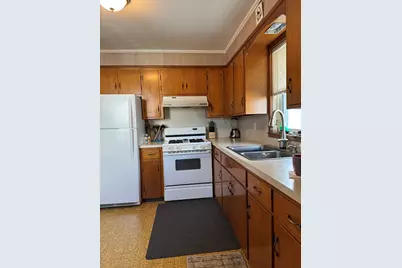 35 Randall Ave, Somerset, MA 02726 - Photo 4