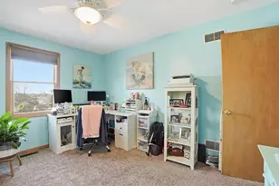 33 Warner St, Fall River, MA 02720 - Photo 24