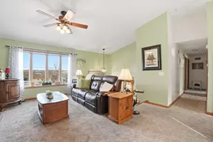 33 Warner St, Fall River, MA 02720 - Photo 10