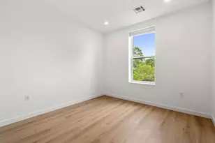 40 Centre St, Brookline, MA 02446 - Photo 4