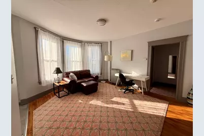 70 Russell St #6, Worcester, MA 01609 - Photo 2