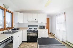 88 Glen St, Somerville, MA 02145 - Photo 2