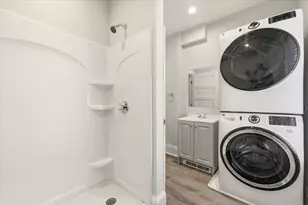 22 Lewis St, Newton, MA 02458 - Photo 16