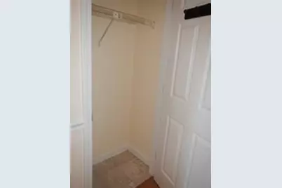 64 Tennis Plaza Rd #2, Dracut, MA 01826 - Photo 10