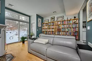 75 Amity Pl, Amherst, MA 01002 - Photo 8