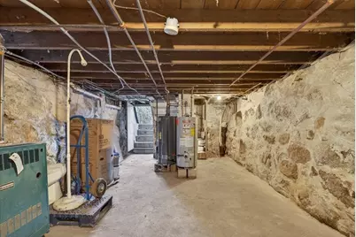 12 Reynolds St, New Bedford, MA 02740 - Photo 34