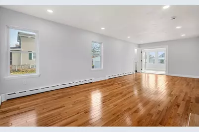 119 Pebble St, Fall River, MA 02721 - Photo 10