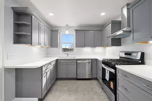 119 Pebble St, Fall River, MA 02721 - Photo 14