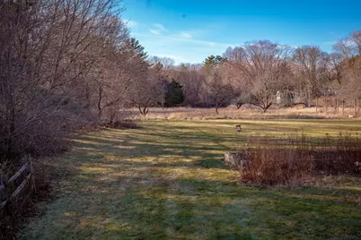 184 Hart St, Beverly, MA 01915 - Photo 2