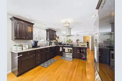 23 Elmwood Dr, Berkley, MA 02779 - Photo 8