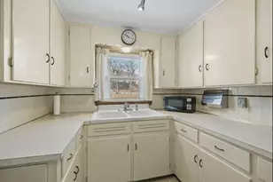 40 Walton St, Fitchburg, MA 01420 - Photo 10