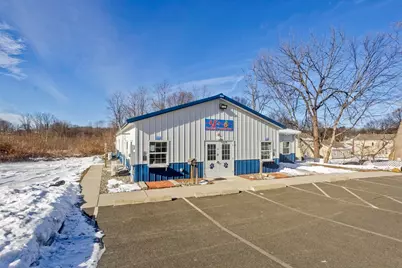 102 Grove St, Chicopee, MA 01020 - Photo 2